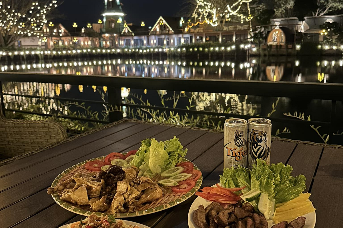 Sân Vườn BBQ